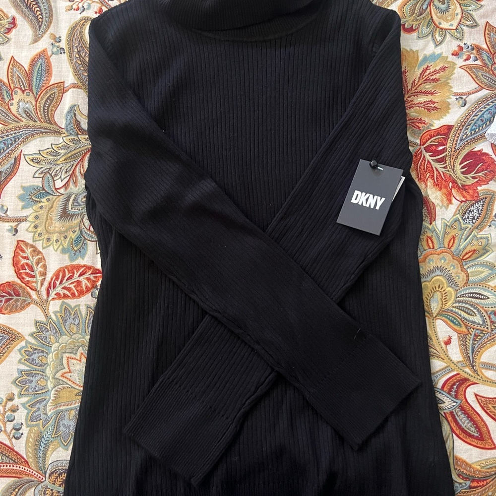 NWT Ladies DKNY Elegant Black Turtleneck Sweater, Ribbed, Size Large